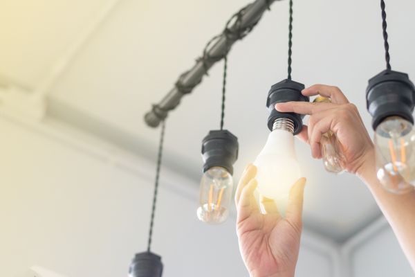 Cost of Light Bulb Changing Service in Arroyo Grande