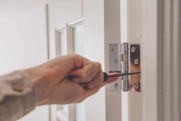 Cost of Hinge Repair in Arroyo Grande