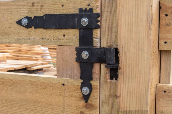 Cost of Gate Hinge Adjustment in Arroyo Grande